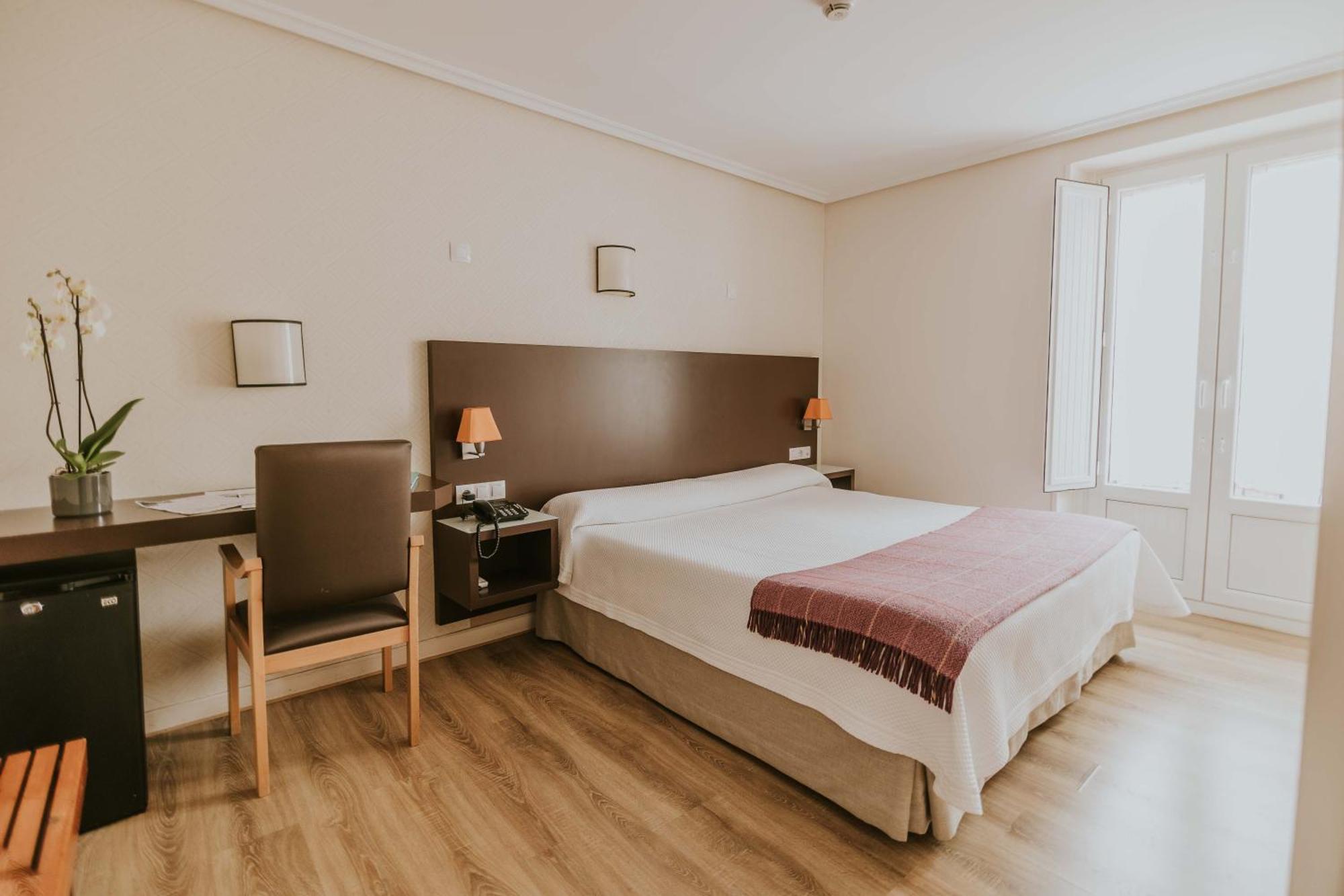 Hotel Arrope Haro Eksteriør bilde